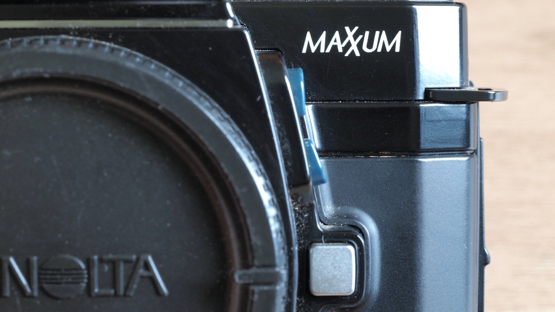 Minolta maxxum camera